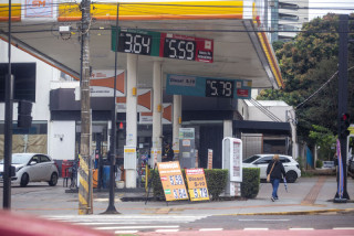 Desde o início da guerra no Irã, preço da gasolina subiu mais de R$ 0,50 em Campo Grande