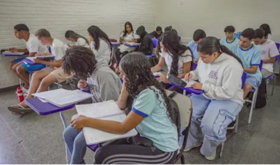 Desigualdades marcam formalização do trabalho entre jovens brasileiros