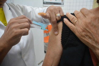 Dourados vai vacinar mais da metade da população contra a Dengue