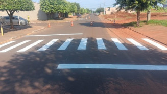 Reforço na sinalização viária aumenta segurança nas proximidades de escolas em Nova Andradina